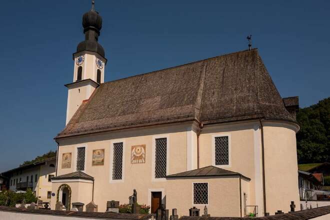 Kirchenspaziergang 2 - Kirche-Antwort-Süd-Sonnenuhr1
