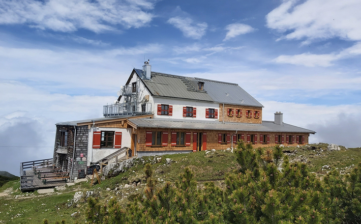 Stöhrhaus in aussichtsreicher Lage