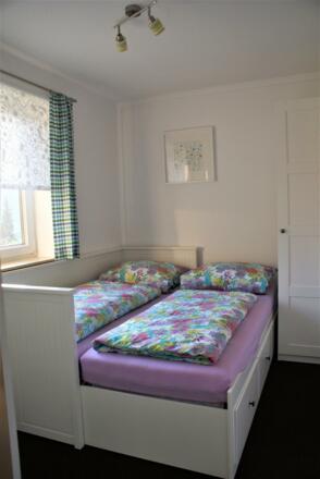 Schlafzimmer 2