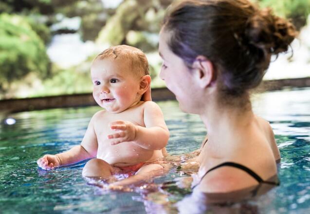 Wellnessurlaub mit Kindern - Babyschwimmen