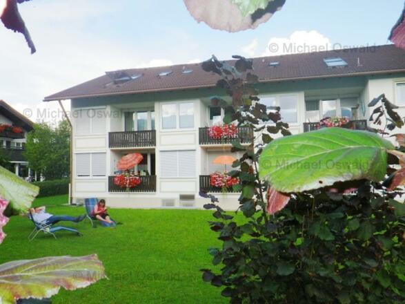 Der Garten hinter dem Haus kann mitgenutzt werden