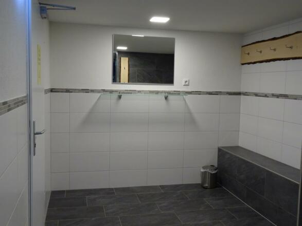 Umkleide beim Schwimmbad