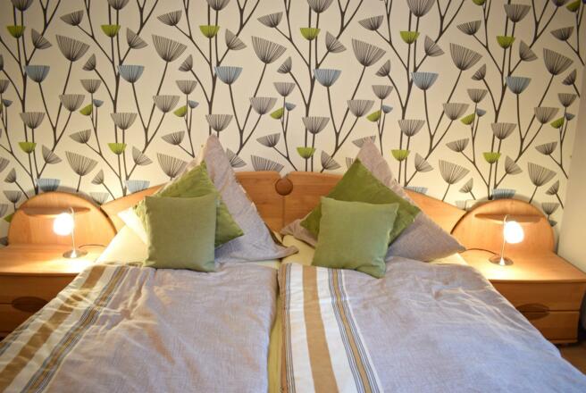 Schlafzimmer 1 mit Doppelbett