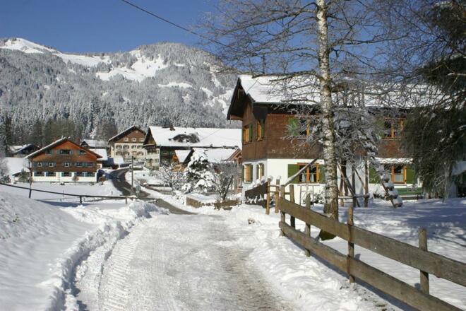 Blick von der Kapelle in unseren Ort