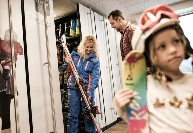 Skiverleih und -shop direkt im Haus