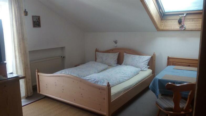 Ferienwohnung 2 Wohnschlafraum