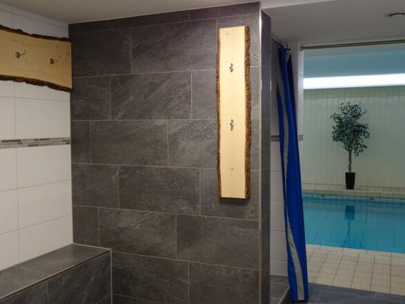 Zugang zum Schwimmbad