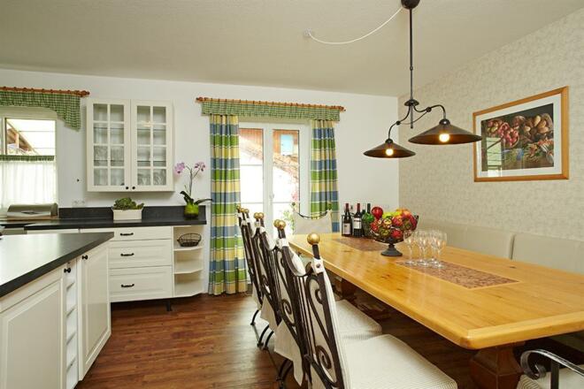 Ferienhaus Almliesel, Küche mit Essplatz