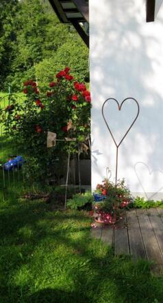 Ein herzliches Willkommen im Haus am Bach