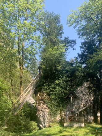 Der Kreuzstein im Echerntal