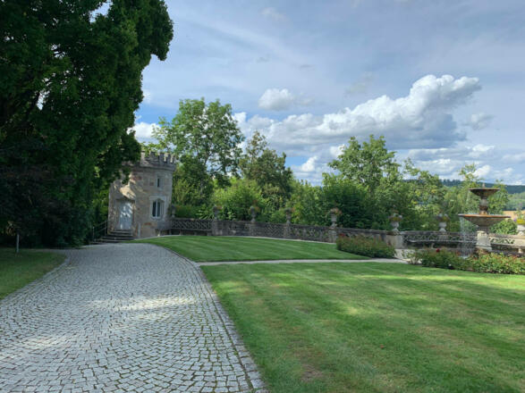 Schloss Rosenau