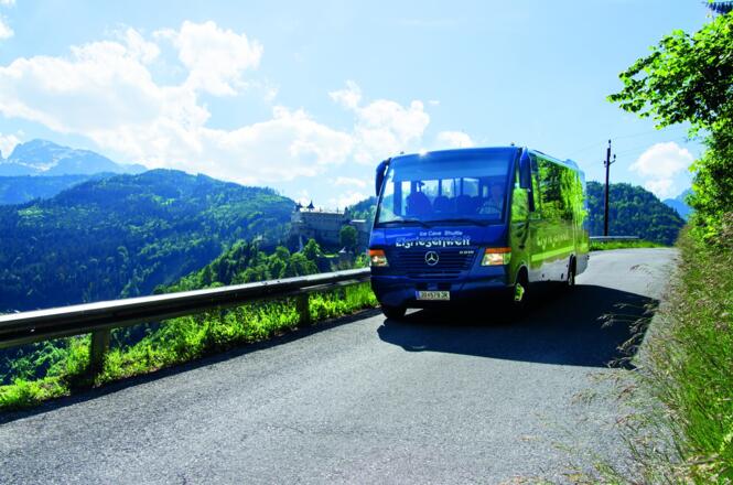 Die Eisriesenwelt Linie bringt Besucher von Werfen hinauf zur Eisriesenwelt..