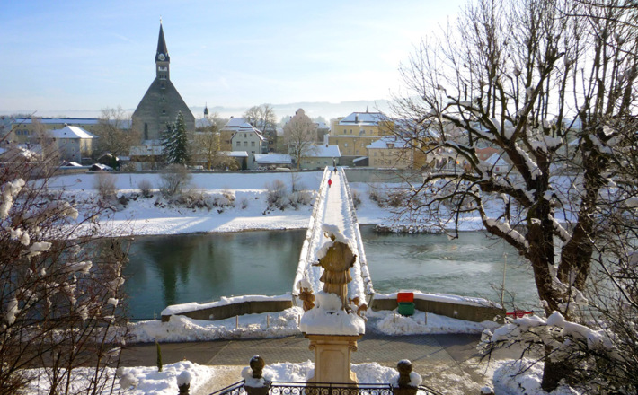 Auch im Winter bietet der Europasteg Gelegenheit zu wunderschönen Spaziergängen - Foto von Harald Wessner