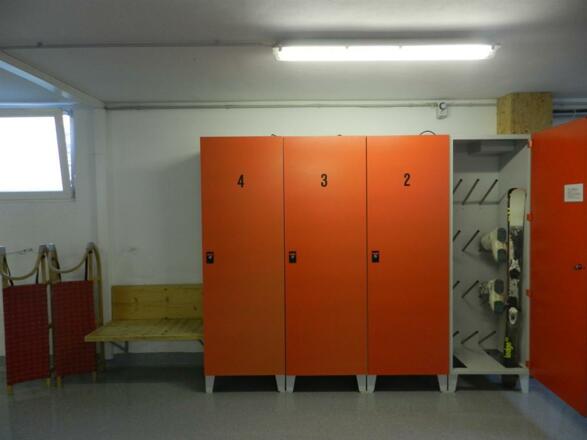 Großraumgarage mit Schuhtrockner