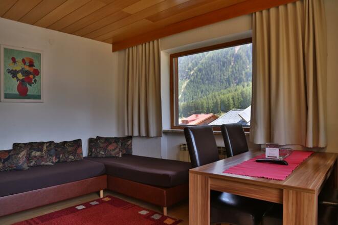 Wohn- und Essbereich