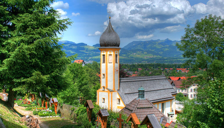 Kiefersfelden Bergfriedhof Kirche