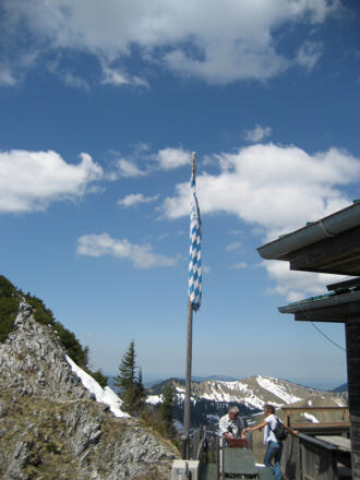 Vor der Tegernseer Hütte