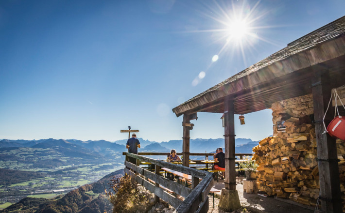 Die Toni-Lenz-Hütte unweit der Schellenberger Eishöhle