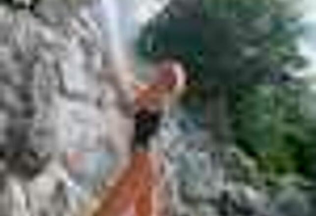 Wasserfall im Jungholzer Felsenbad