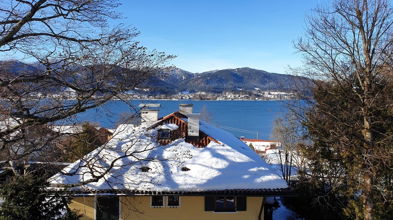 Blick vom Balkon und Wohnzimmer