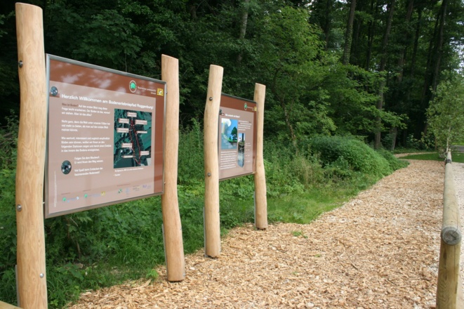 Starttafel des Bodenerlenispfades