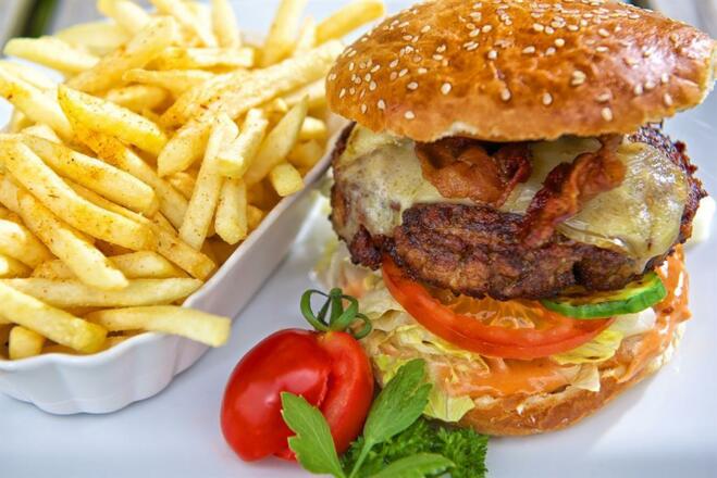 Hausgemachte Burger am Wochenende