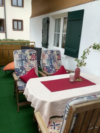 Überdachter großer Balkon