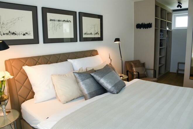 Masterbedroom mit Schrankbereich