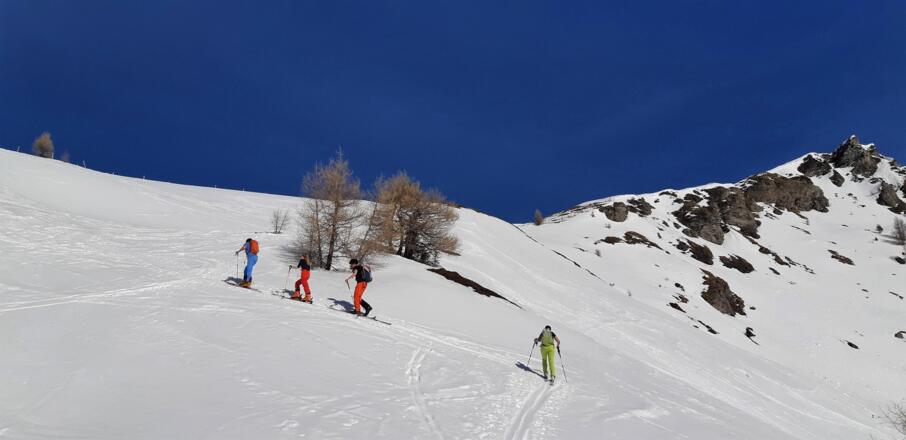 Der letzte Hang hinauf zum Kamm.