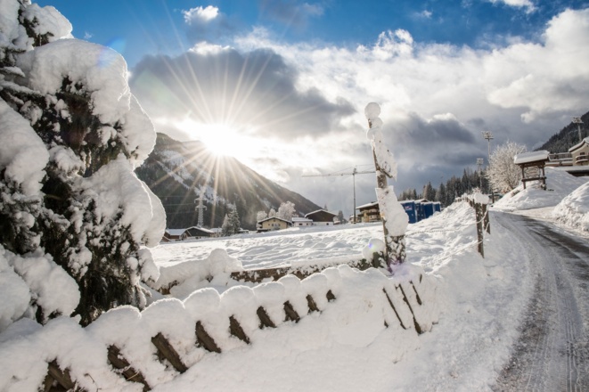 Beginn Winterwanderweg zur Pfeiffei Alm