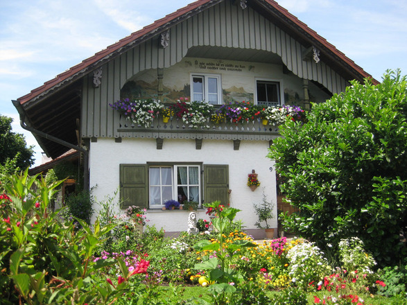 Schönau - malerischer, blumenreicher Garten