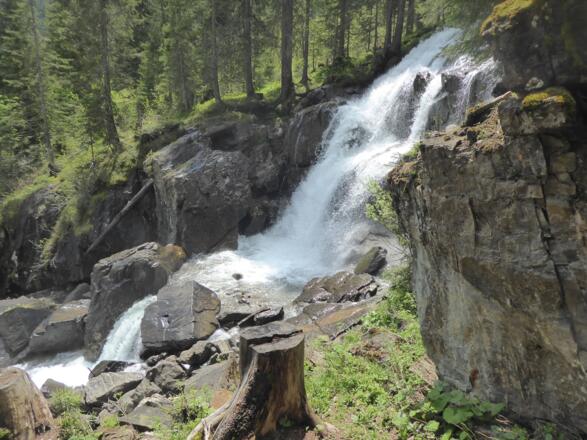 Schwarzwasser-Wasserfall