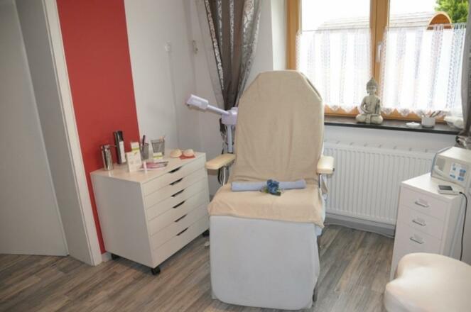 Kosmetik und Fusspflege im Haus