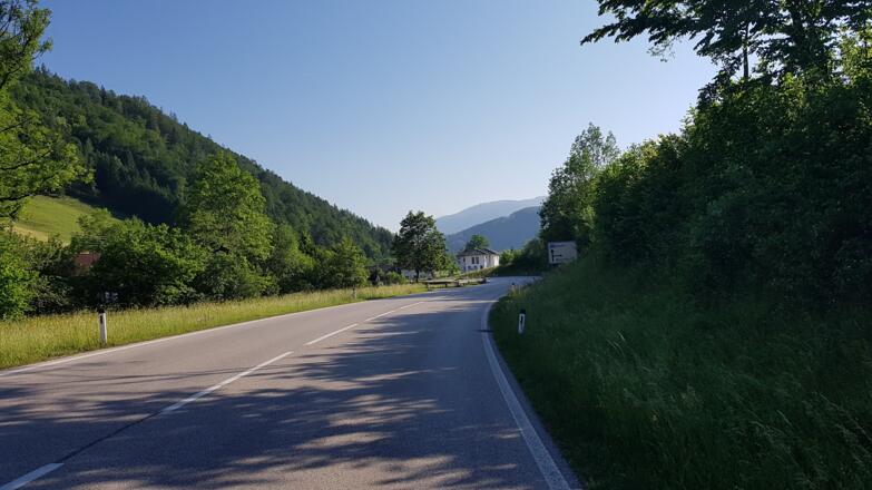 nach Gaflenz - Richtung Weyer im hintergrund der Ennsberg