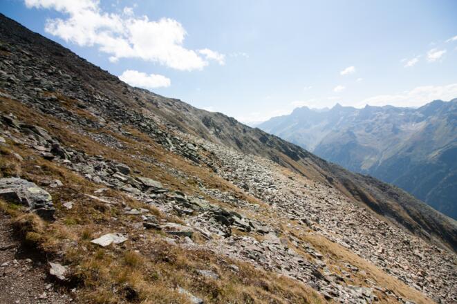 Rückschau auf den SW Grat. Steilheit deutlich erkennbar