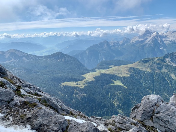 Vom Kammerlinghorn mit Blick Richtung  Kallbrunnalm und St. Martin bei Lofer