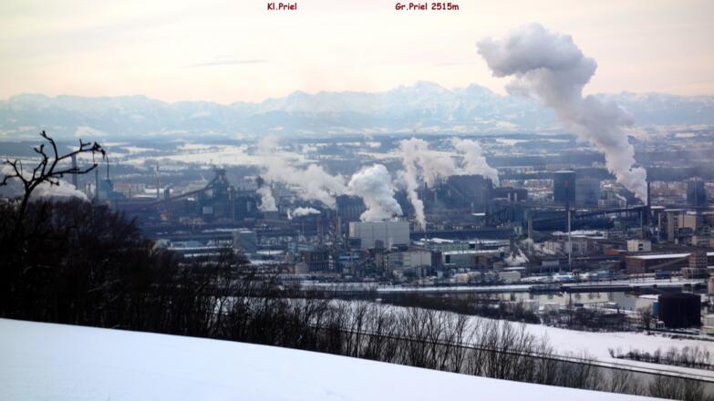 Blick zum Toten Gebirge über VÖEST