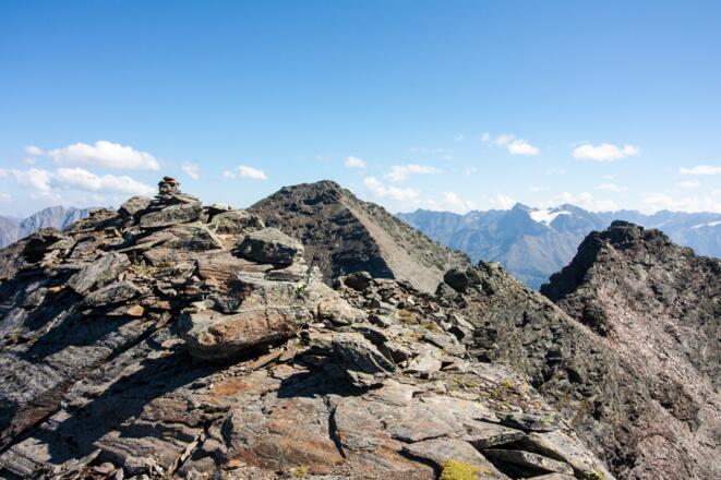 Blick Richtung Fundusfeiler und Stubaier Alpen
