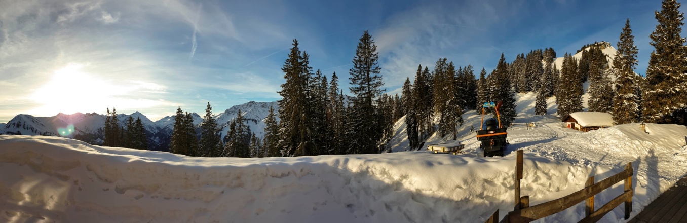 Blick in Richtung Galtjoch von der Ehenbichler Alm am Morgen