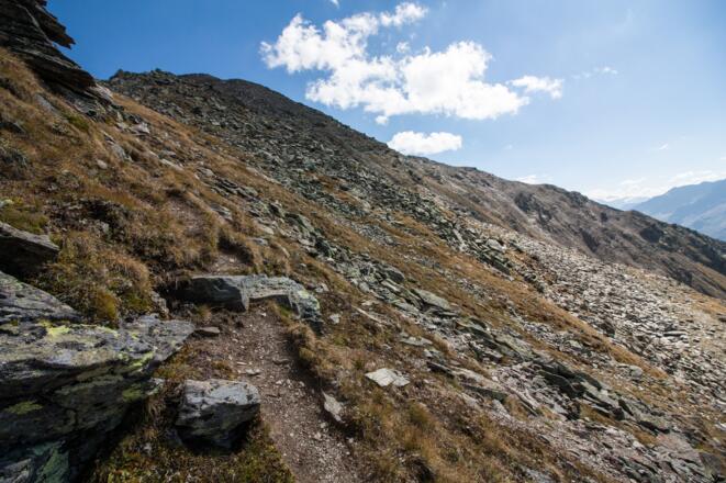 Rückschau auf den Bergsteig und SW Grat