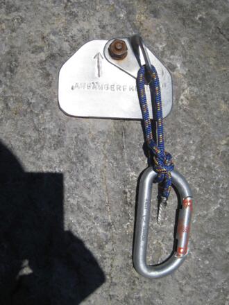 Einstieg bei kleinem Schild