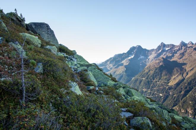 Auf ein Schuttfeld zu