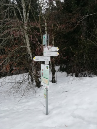 Wanderschild an der Langlaufloipe Eschach B4
