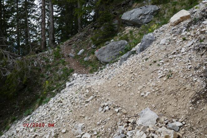 Querung mehrerer Reissen ist gut gespurt und unproblematisch