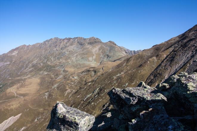Ausblick vom Grat zum Schafhimmel und Kreuzjöchel Grat