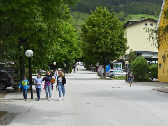 Bad Hofgastein; 859m