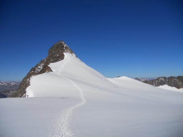 Zuckerhütl mit Blick Richtung Pfaffenjoch und Gletscherbahn