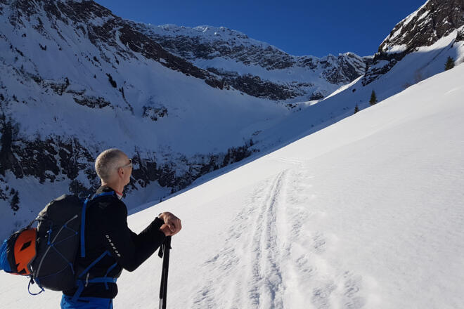 Blick von der Laubaalpe hinauf zur Schafalpe