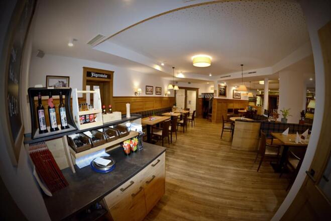 49210781_344471816344974_4421622067628081152_n