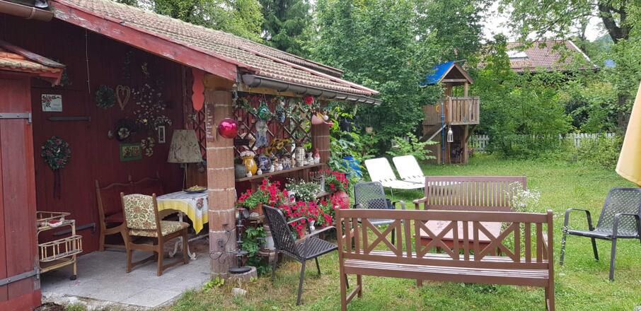 Laube - Haus Dornröschen
